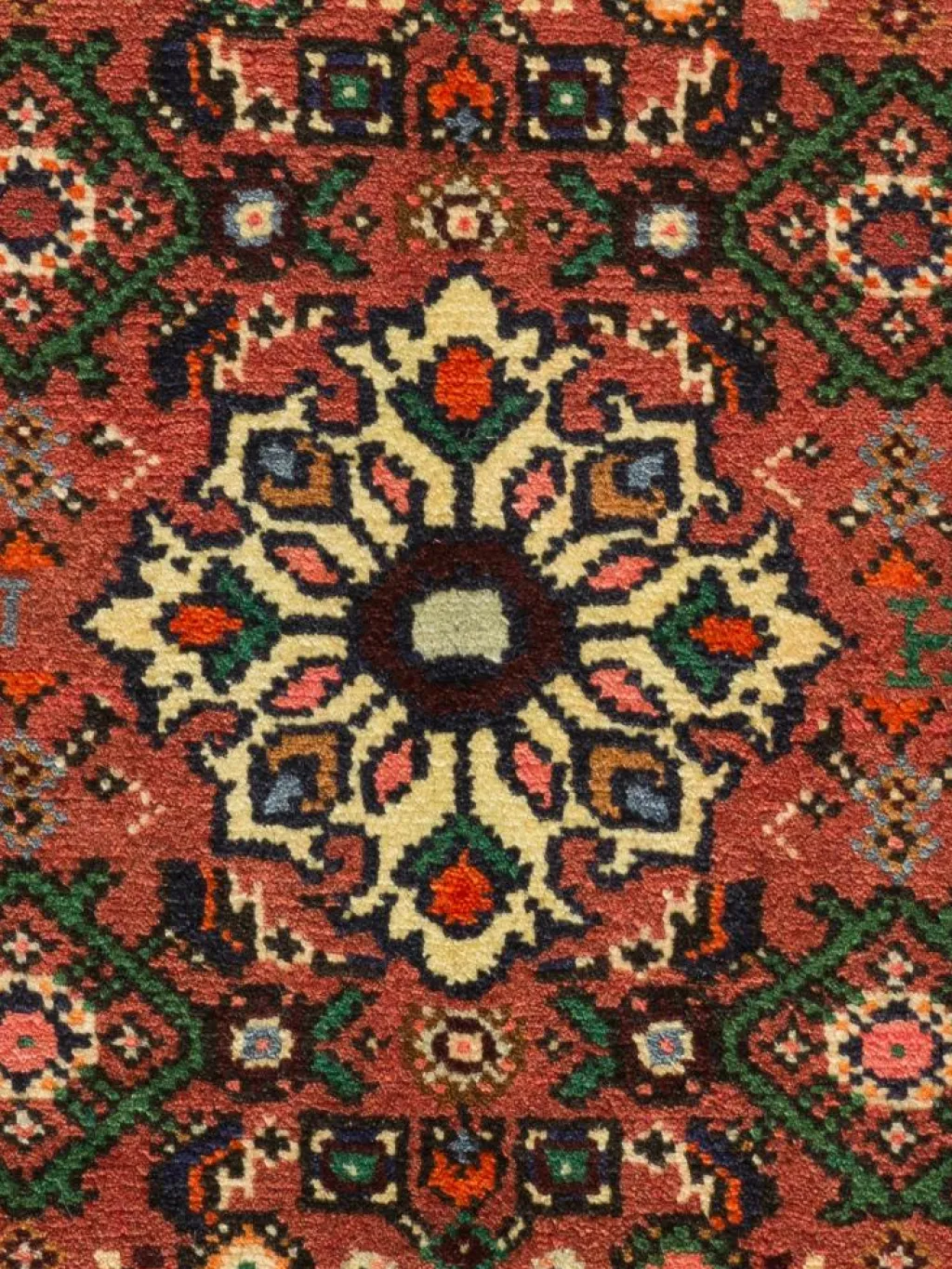 Hamadan|Kibek Discount