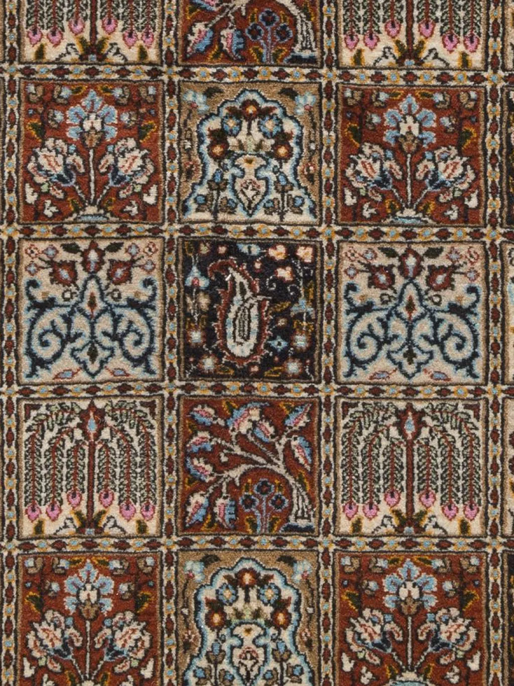 Moud Felder|Kibek Hot