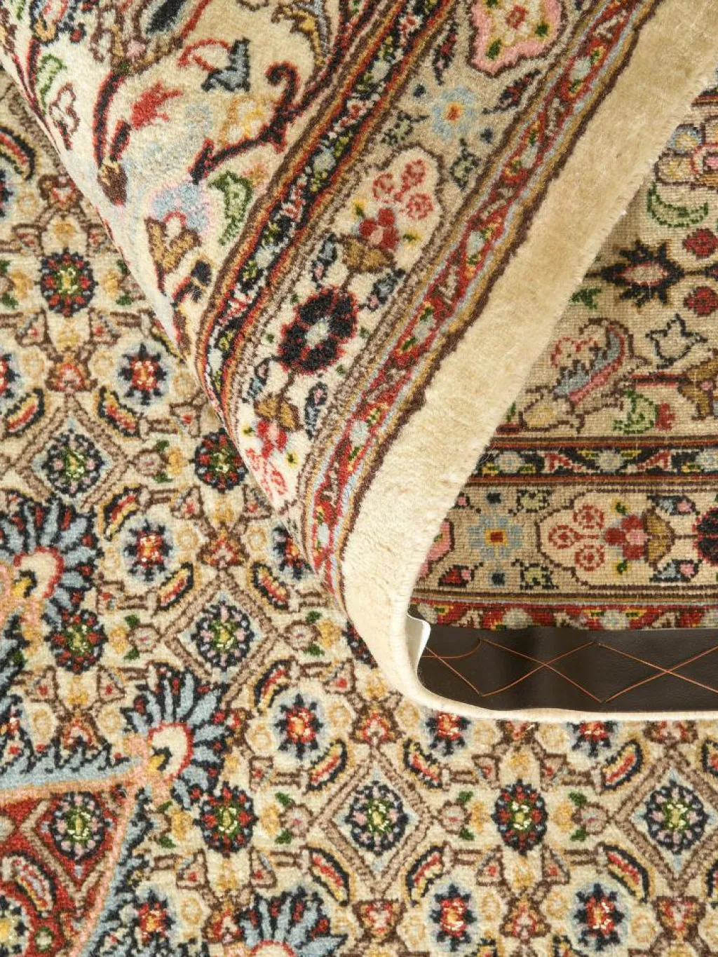 Moud Mahi|Kibek Discount