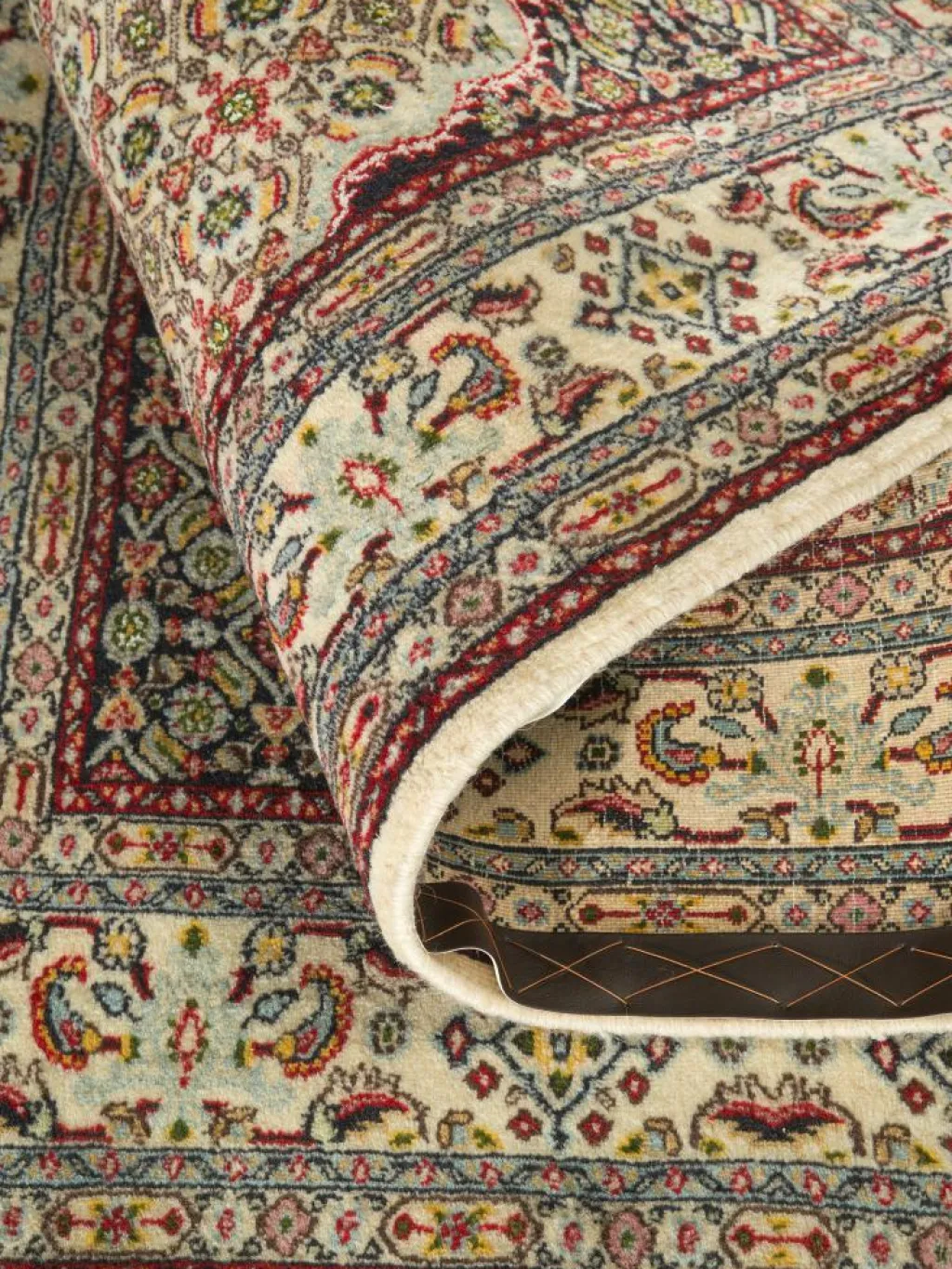 Moud Mahi|Kibek Discount