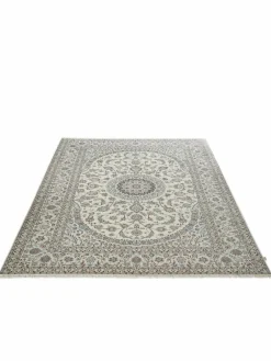 Nain 6 Lah Habibian|Kibek Hot