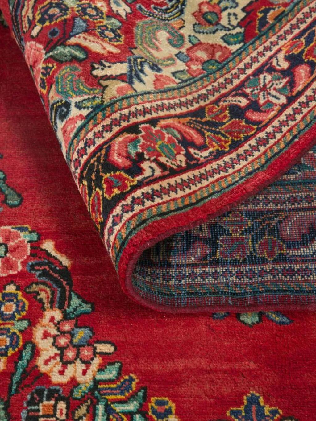 Sarough|Kibek Discount