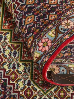 Senneh|Kibek Discount