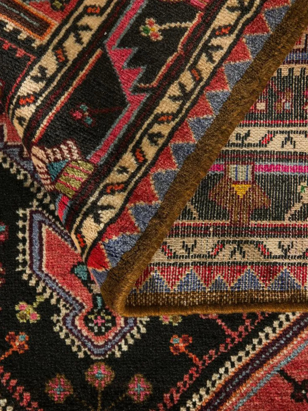 Tuiserkan Hamadan|Kibek Hot